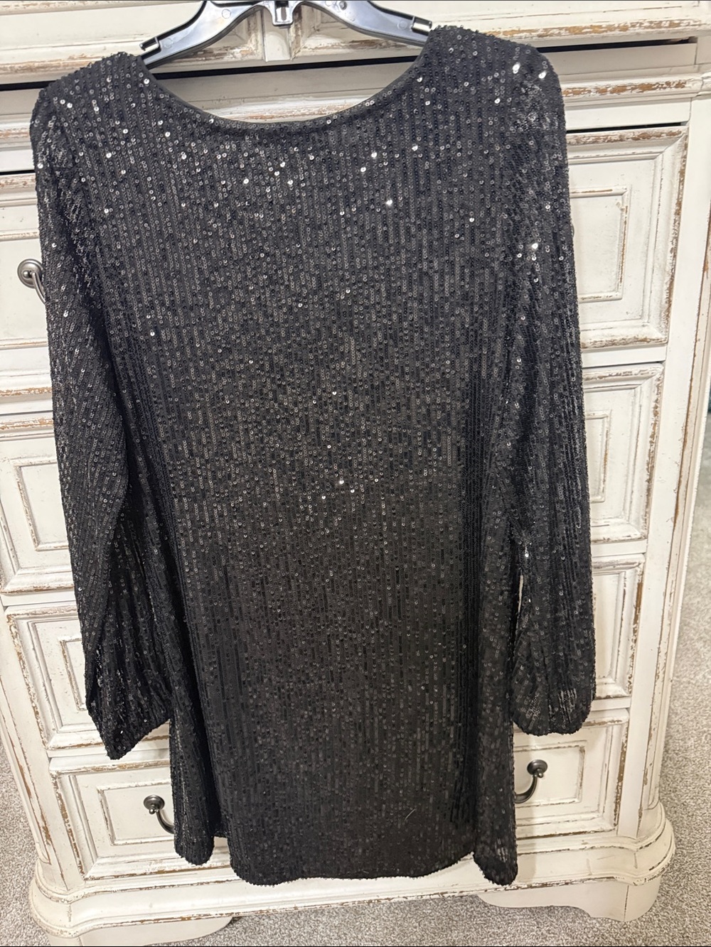 Crown and Ivy PM Black Sequin Long Sleeve Shift Dress optional belt - Picture 5 of 11